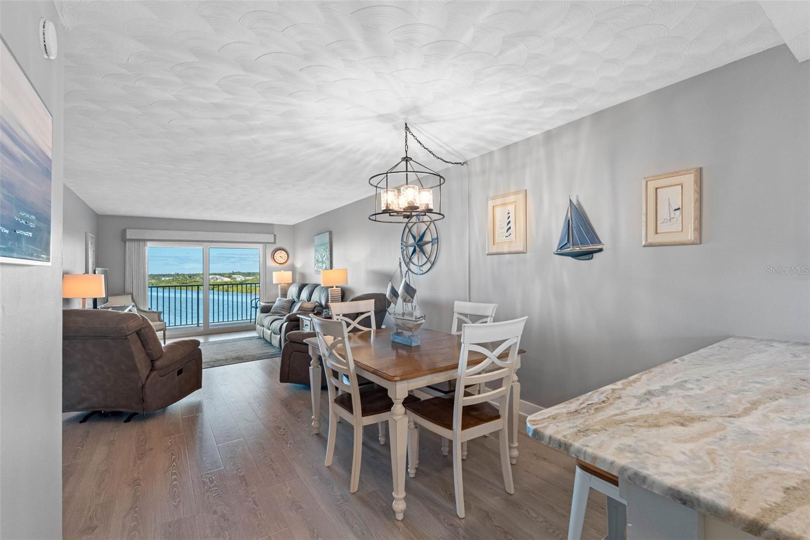 Image 30 of 84 For 19451 Gulf Boulevard 706