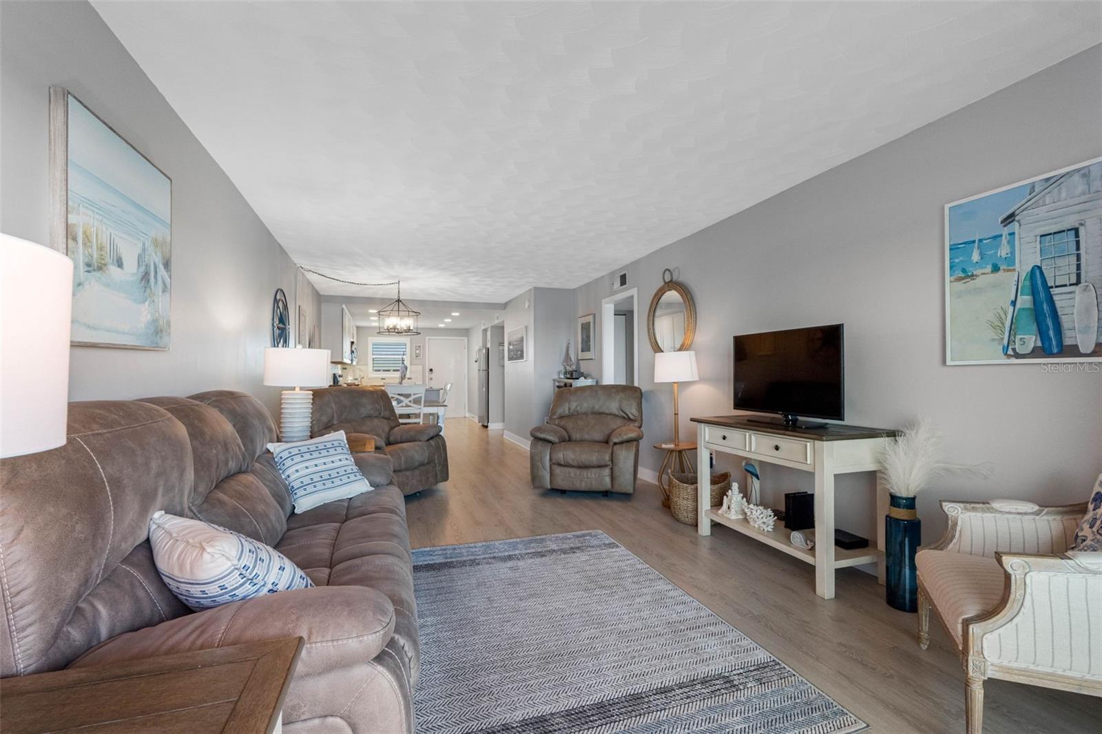 Image 31 of 84 For 19451 Gulf Boulevard 706