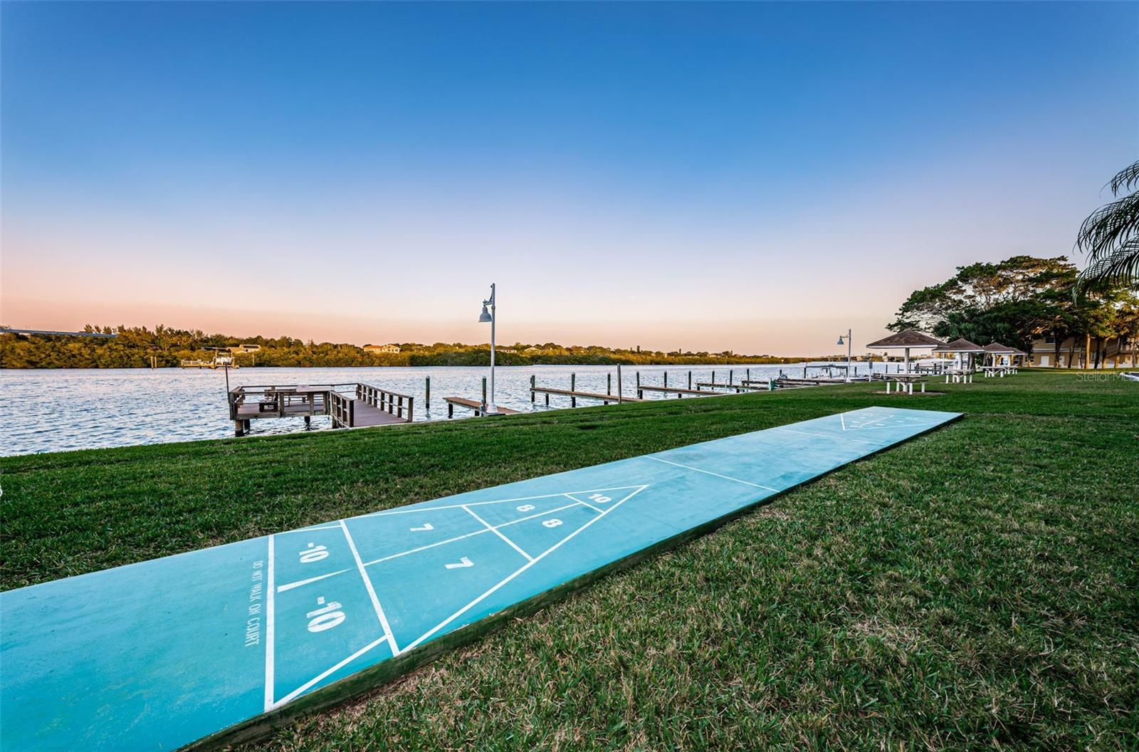 Image 70 of 84 For 19451 Gulf Boulevard 706