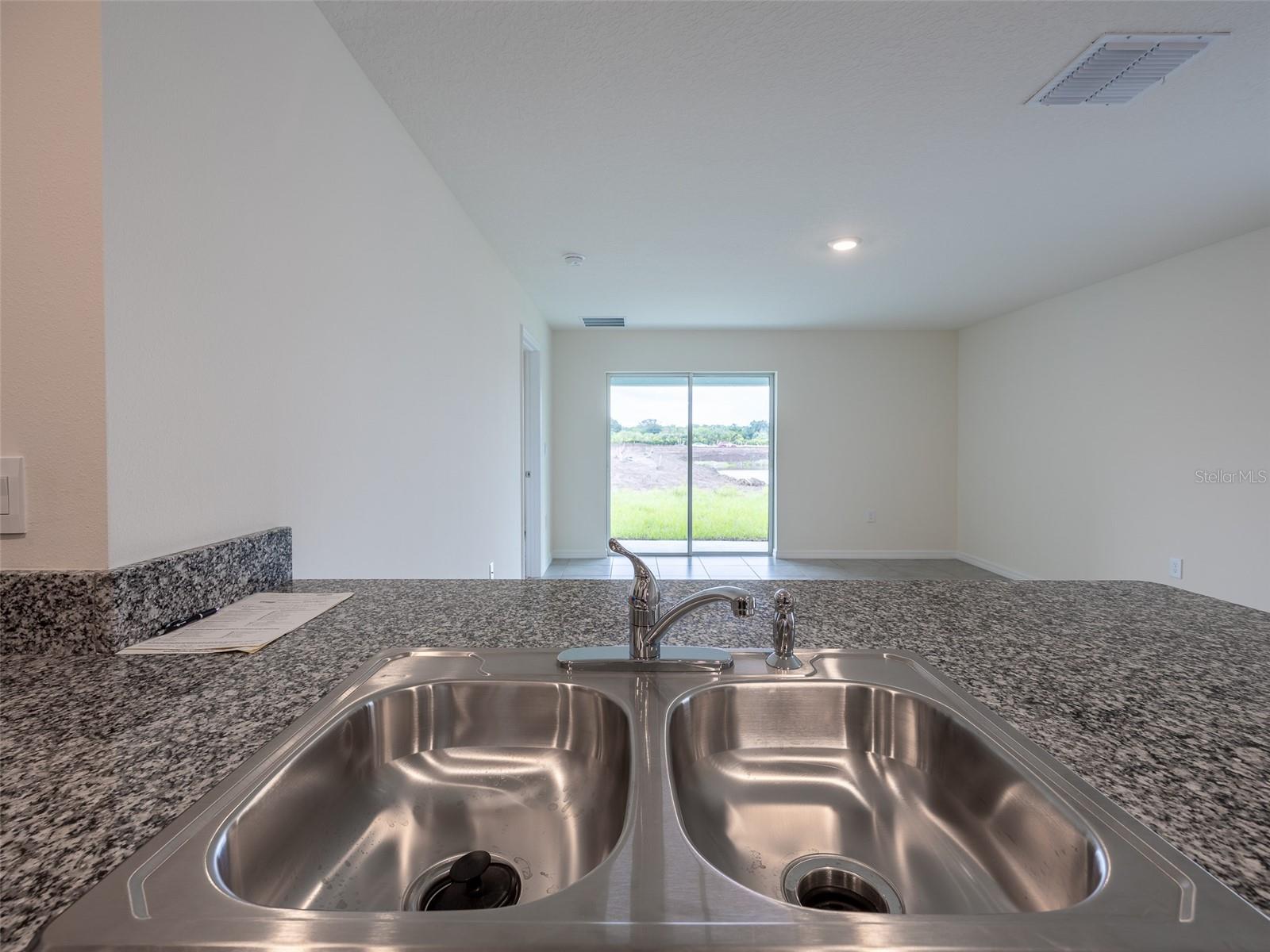 Image 9 of 31 For 3820 Mannered Gold Avenue