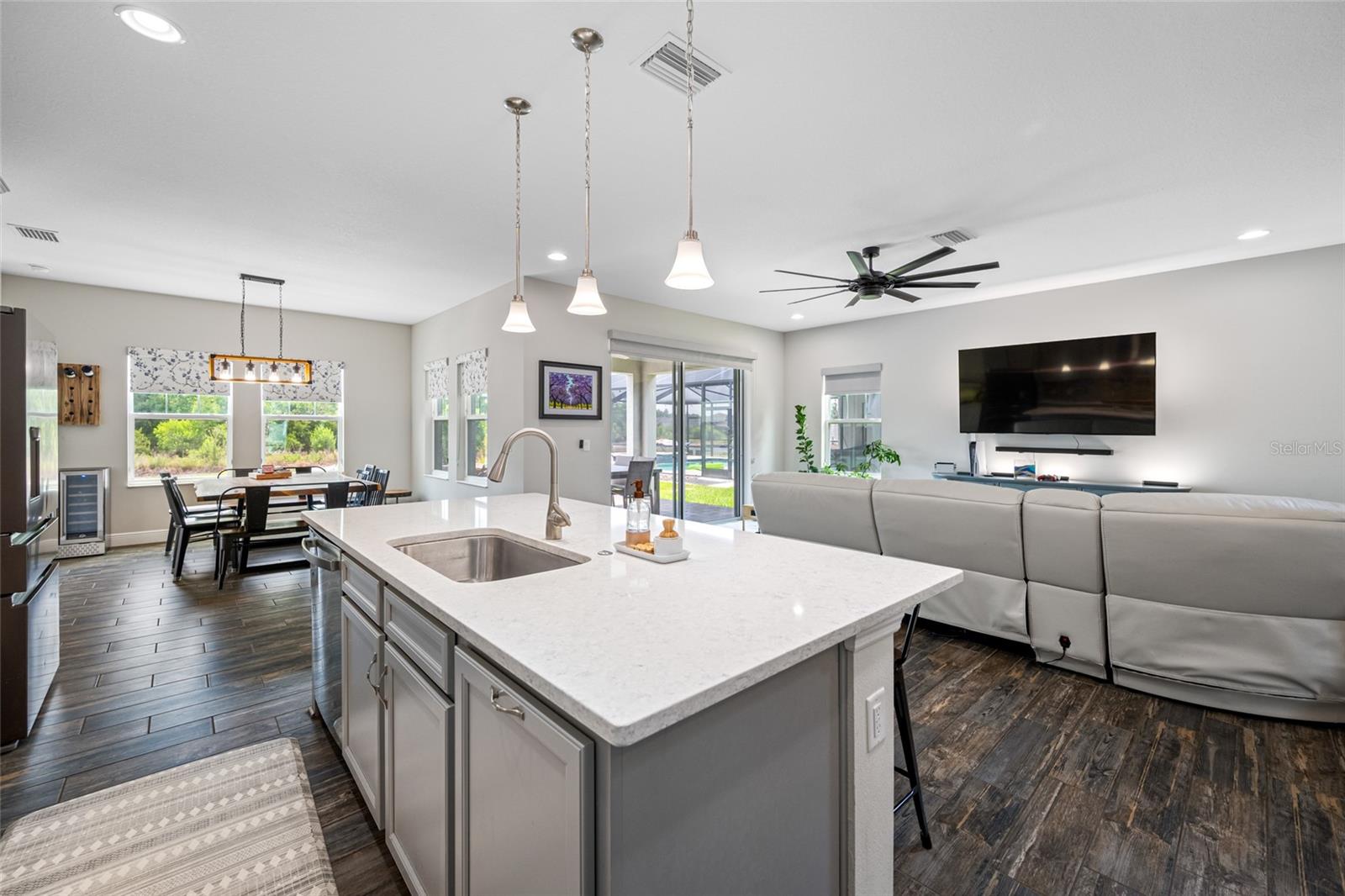 Image 4 of 100 For 4633 Ballantrae Boulevard