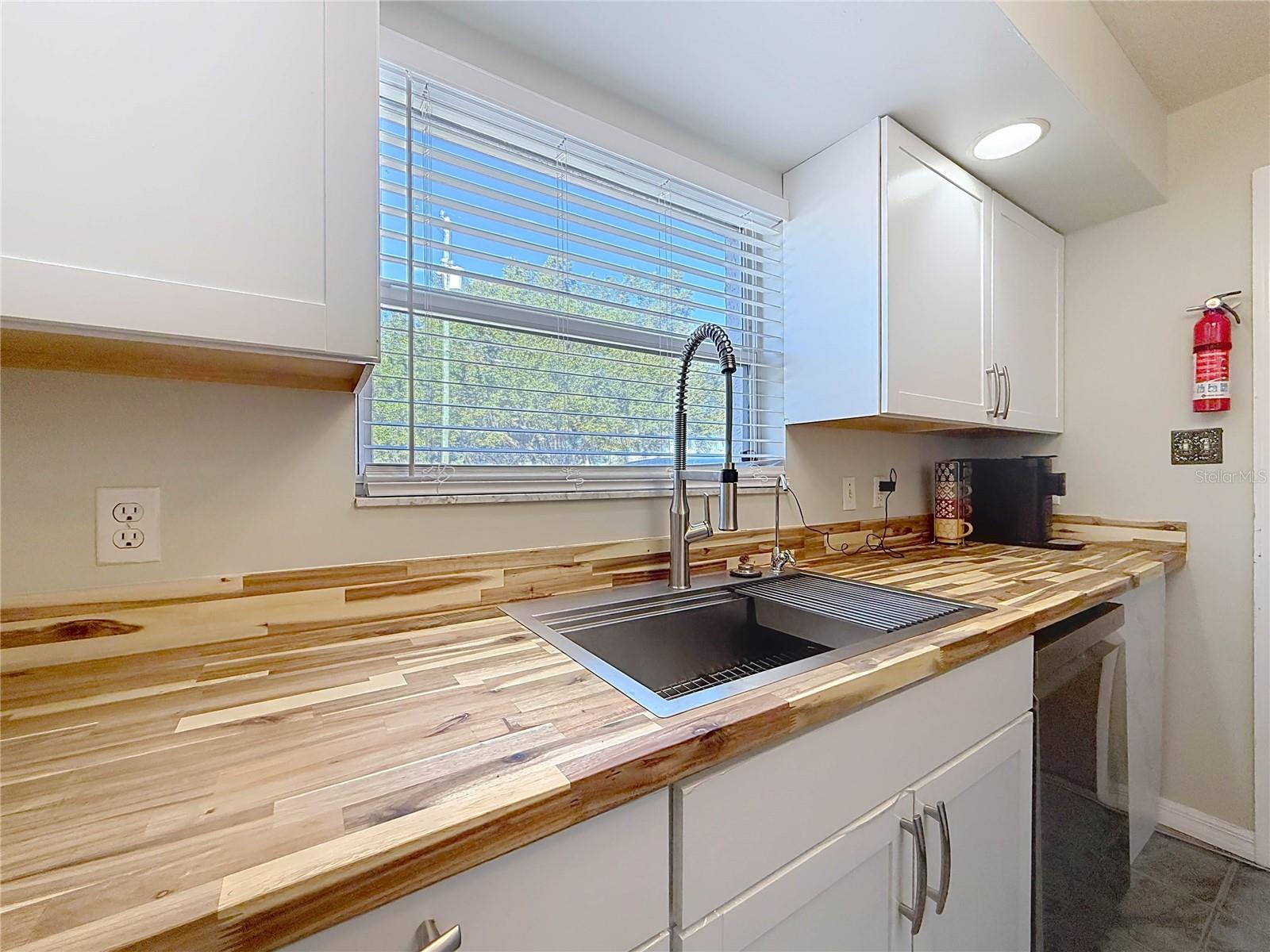 Image 13 of 80 For 421 14th Place