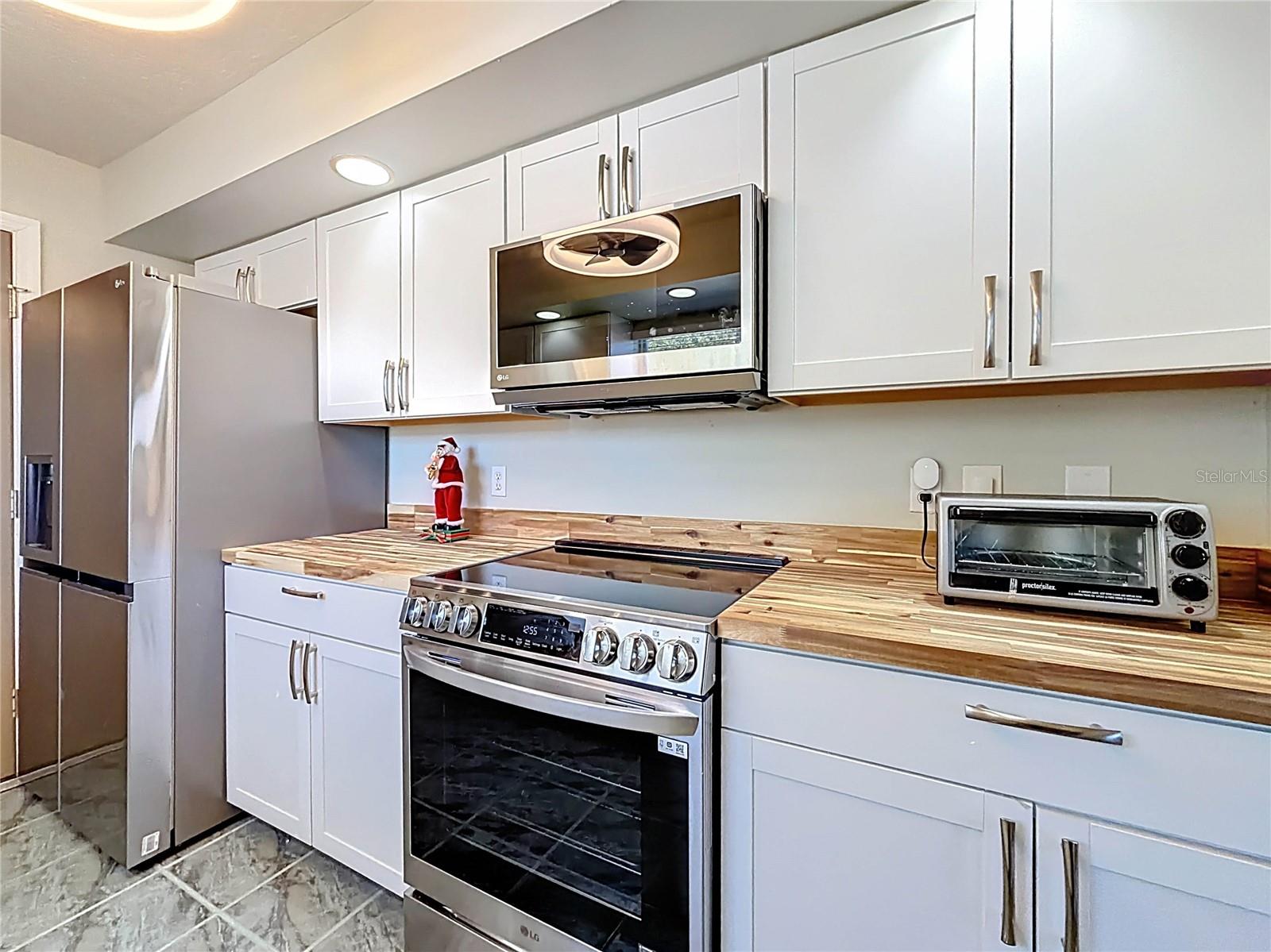 Image 14 of 80 For 421 14th Place