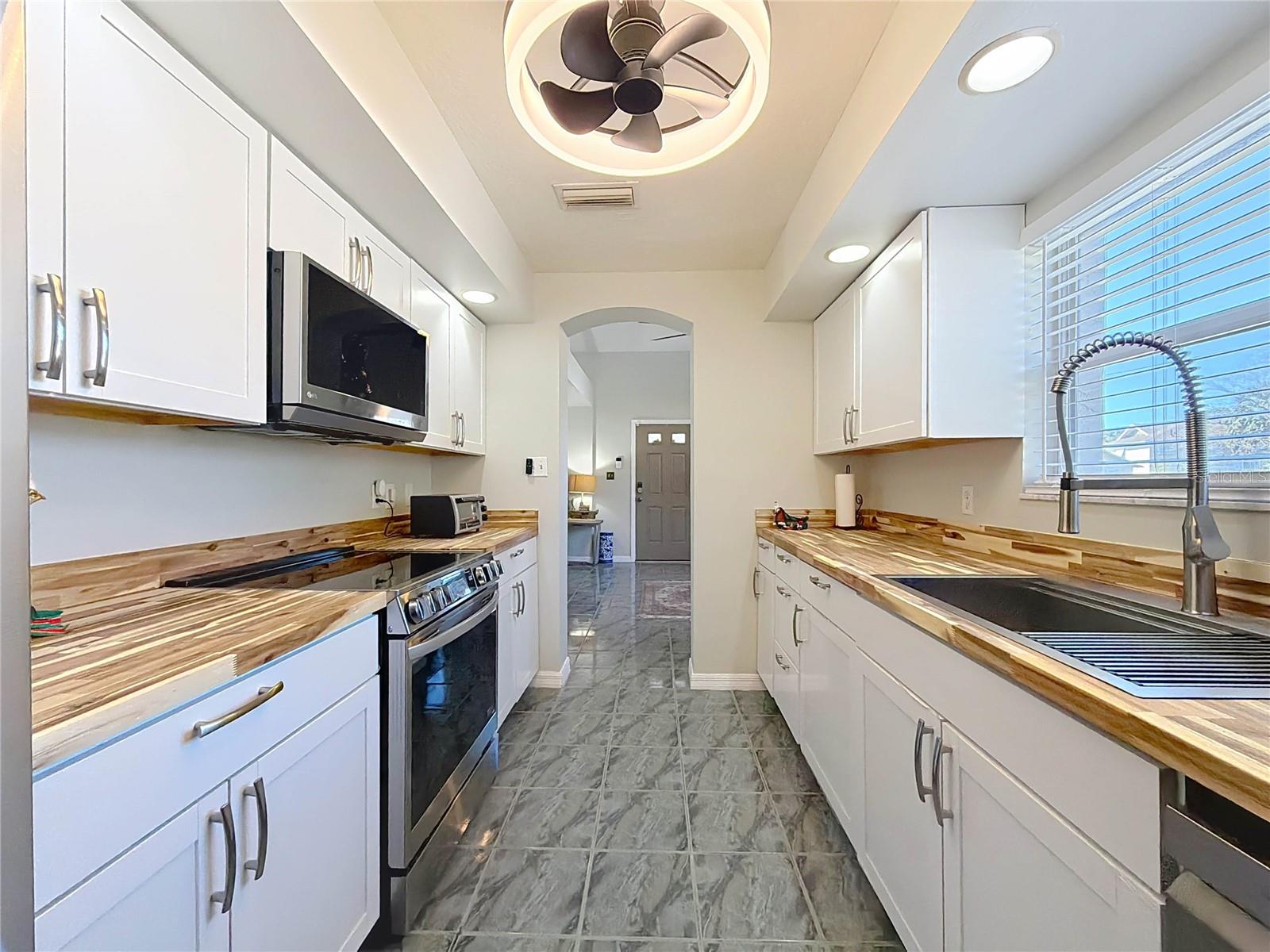 Image 15 of 80 For 421 14th Place