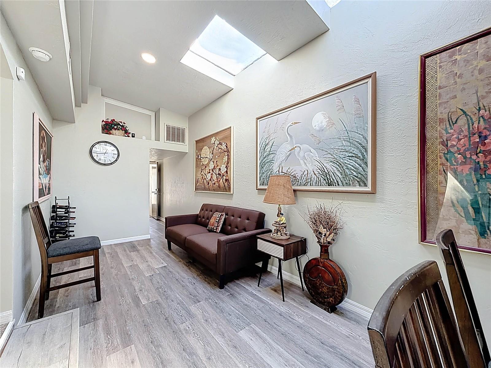 Image 18 of 80 For 421 14th Place