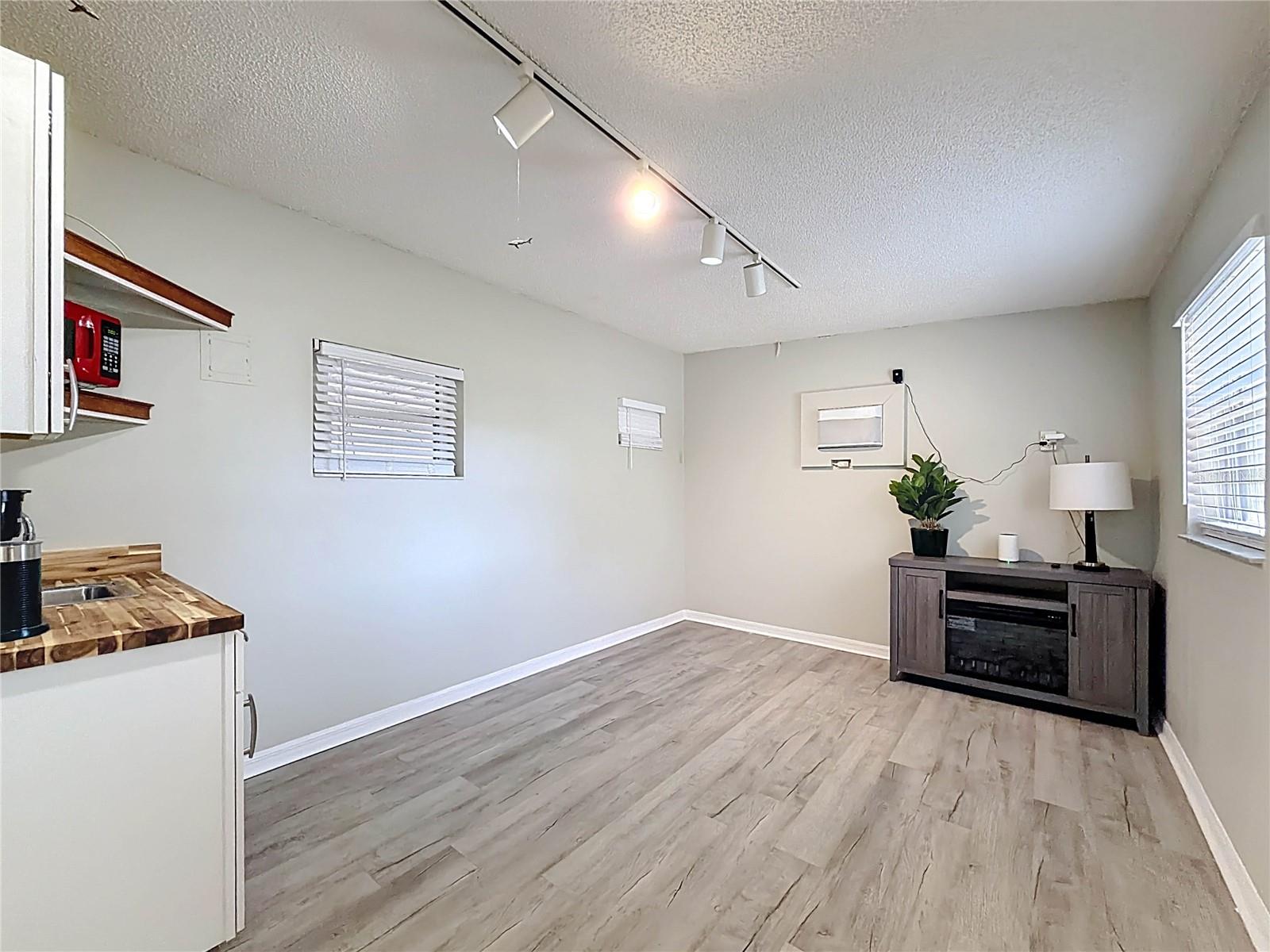 Image 55 of 80 For 421 14th Place