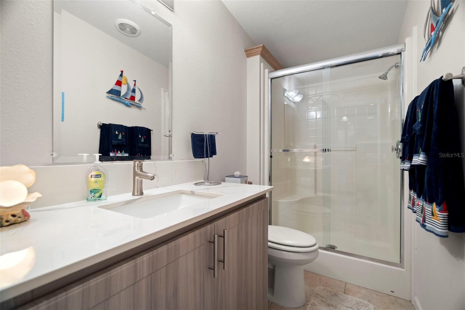 Image 24 of 47 For 160 Clubview Drive