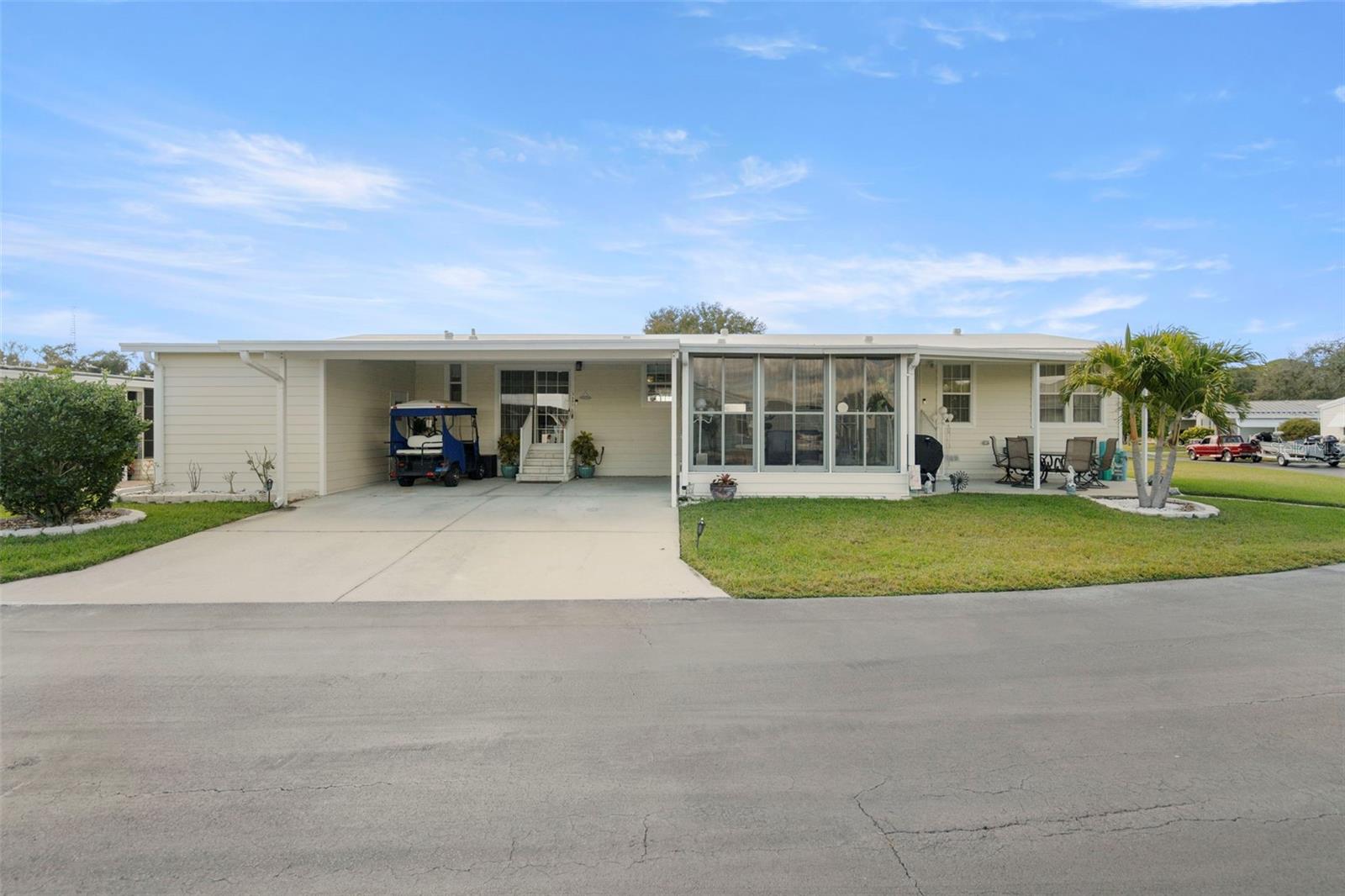 Image 3 of 47 For 160 Clubview Drive