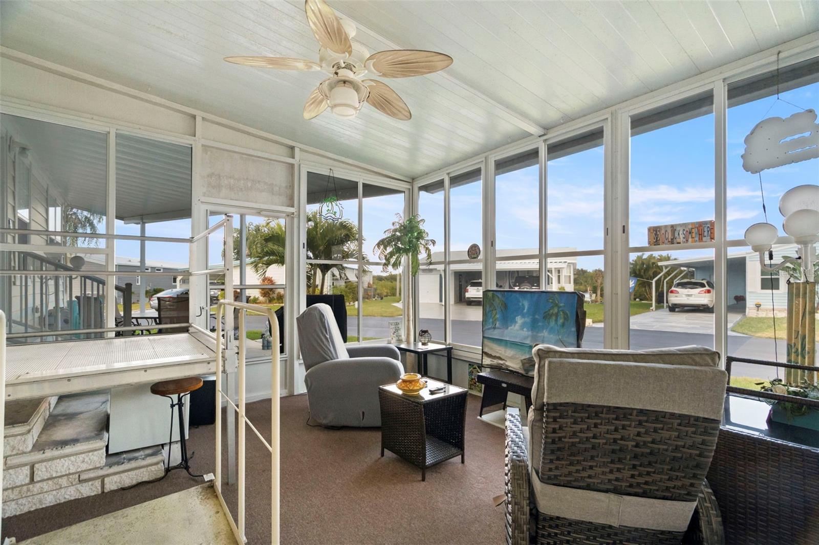 Image 38 of 47 For 160 Clubview Drive