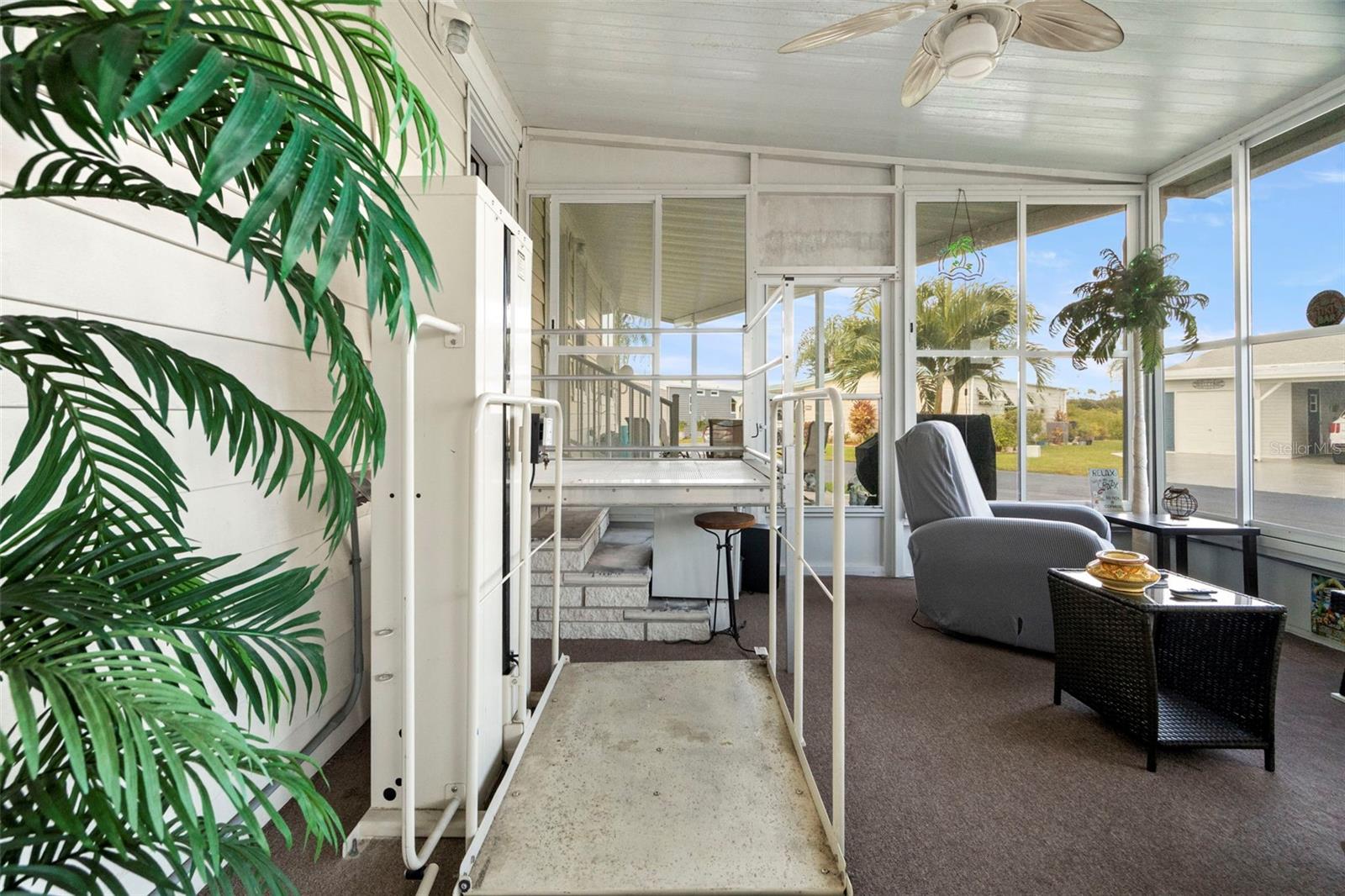 Image 39 of 47 For 160 Clubview Drive