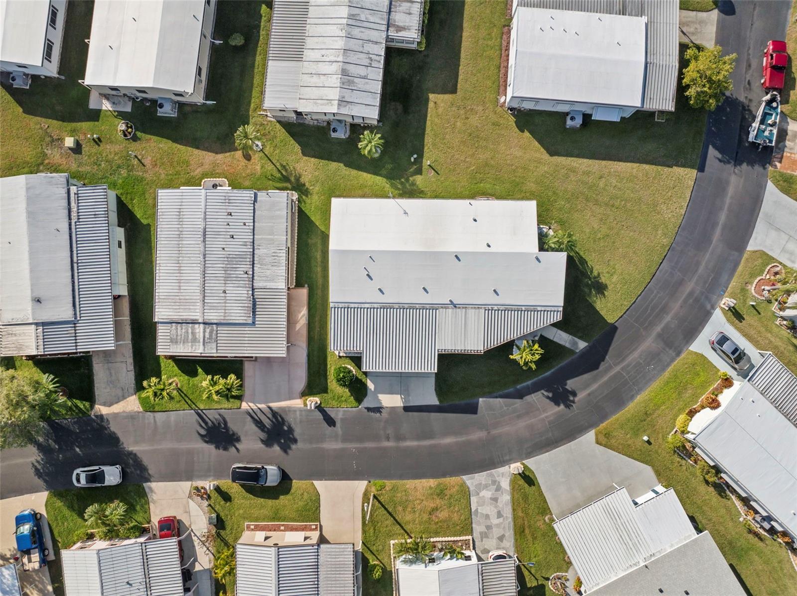 Image 5 of 47 For 160 Clubview Drive