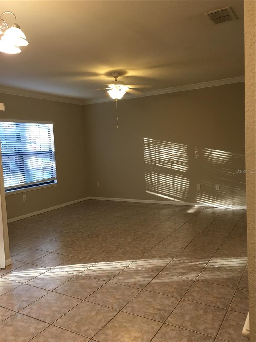 Image 11 of 29 For 2171 Portofino Place 27-2717