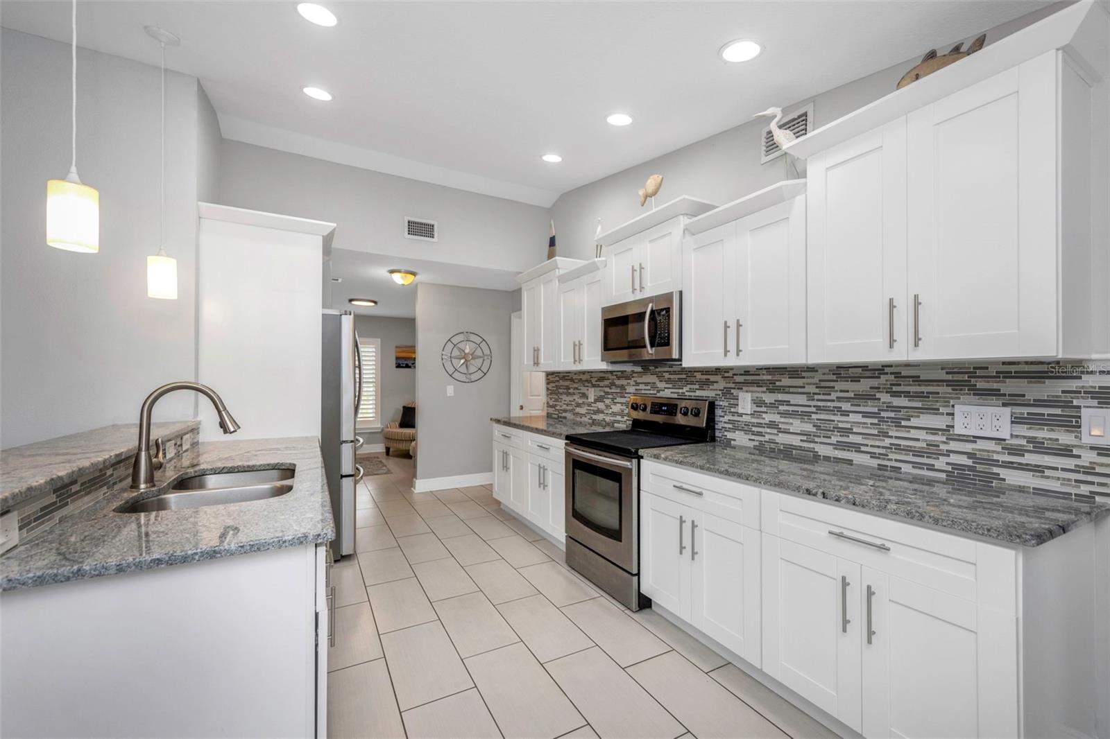 Image 12 of 53 For 708 Spanish Main Drive