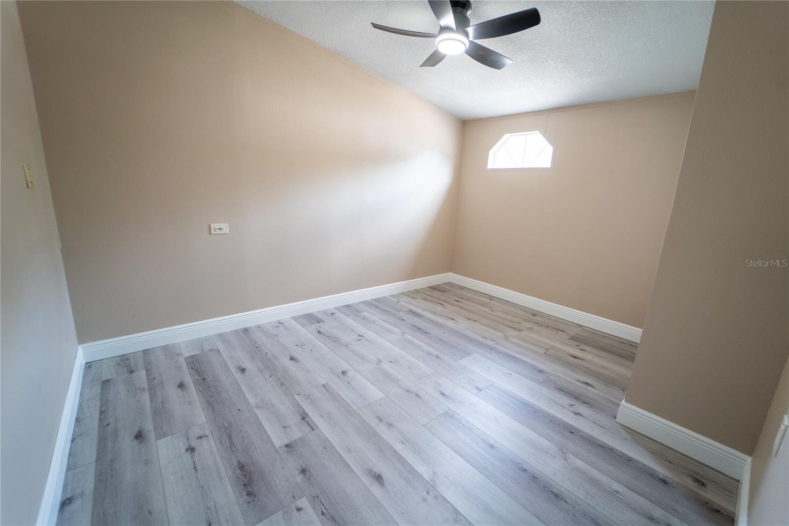 Image 16 of 36 For 12510 Tocci Lane