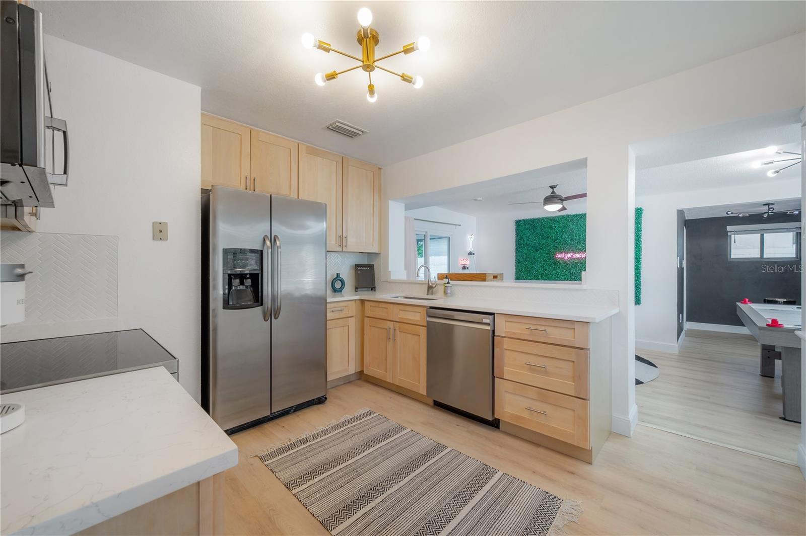 Image 10 of 54 For 4316 Lois Avenue