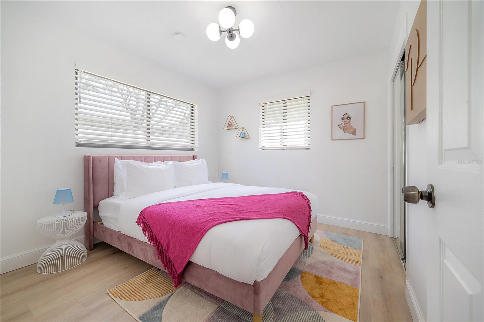 Image 17 of 54 For 4316 Lois Avenue