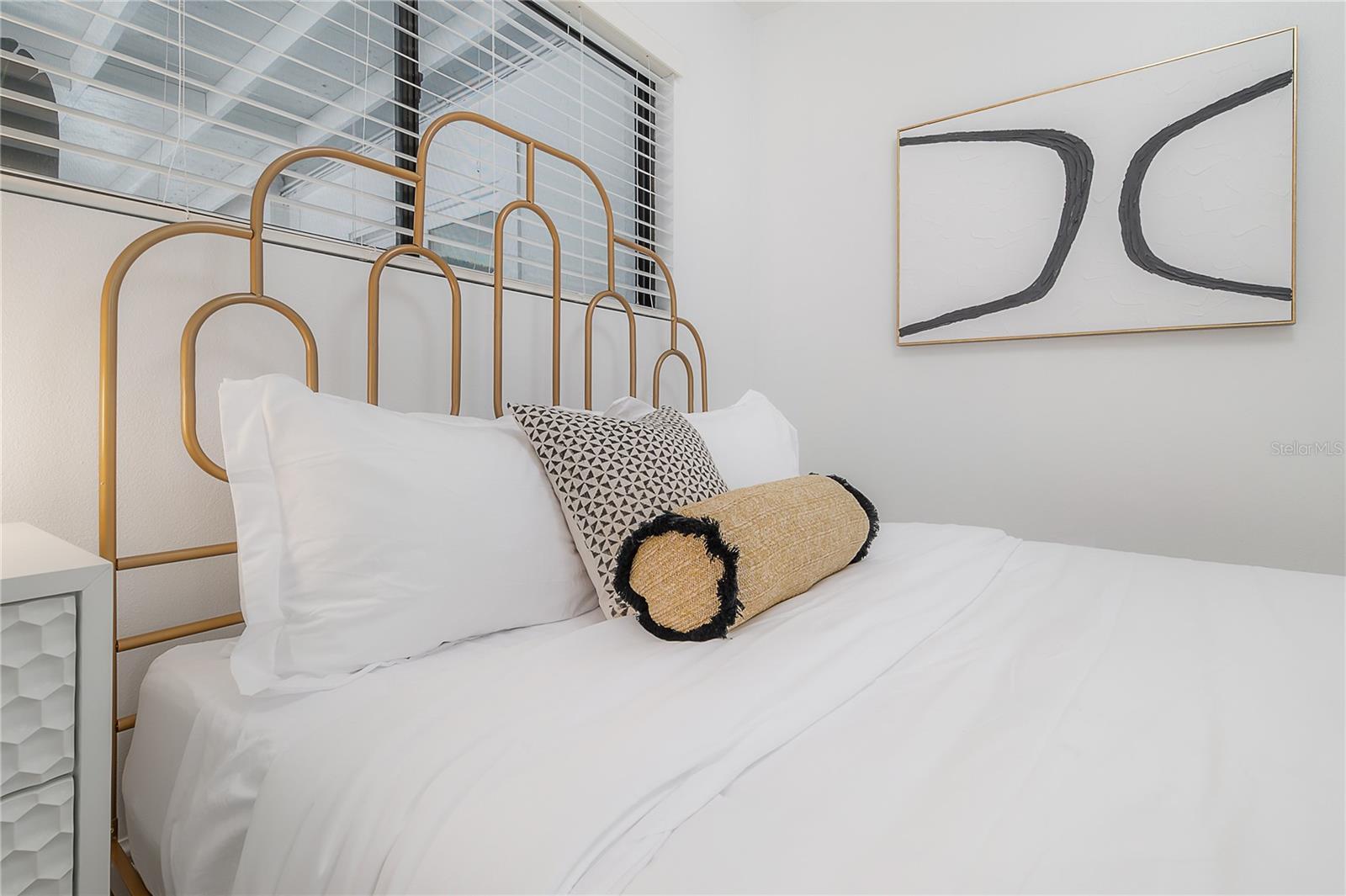 Image 24 of 54 For 4316 Lois Avenue