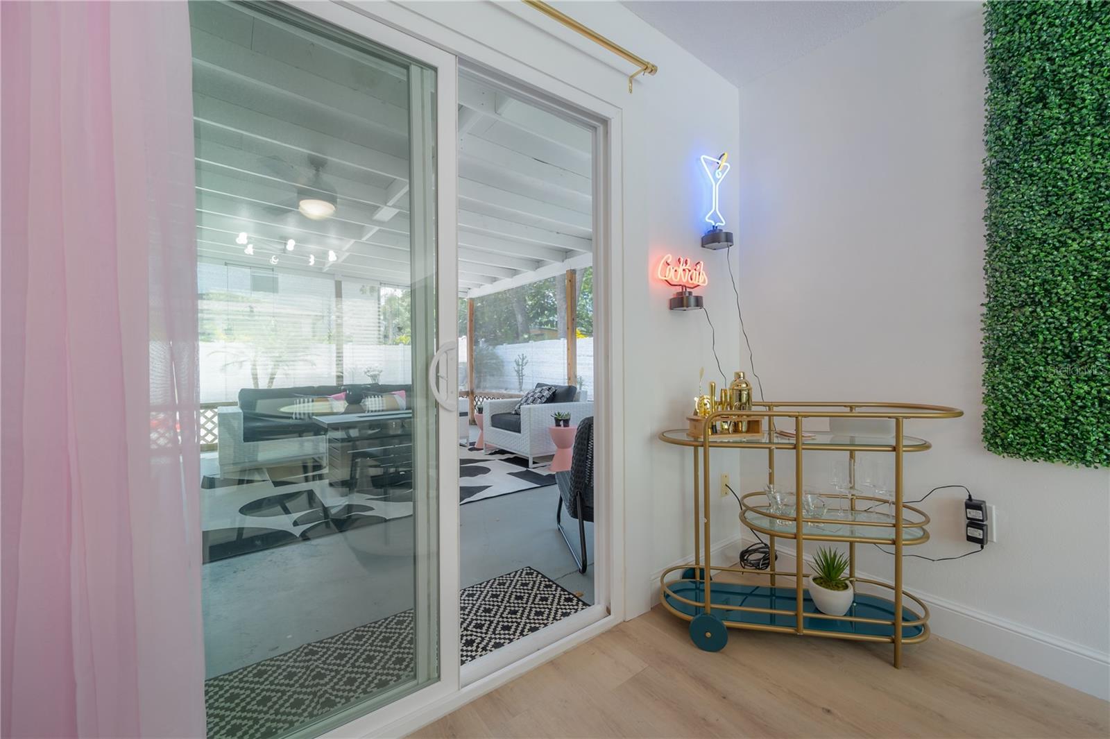 Image 28 of 54 For 4316 Lois Avenue