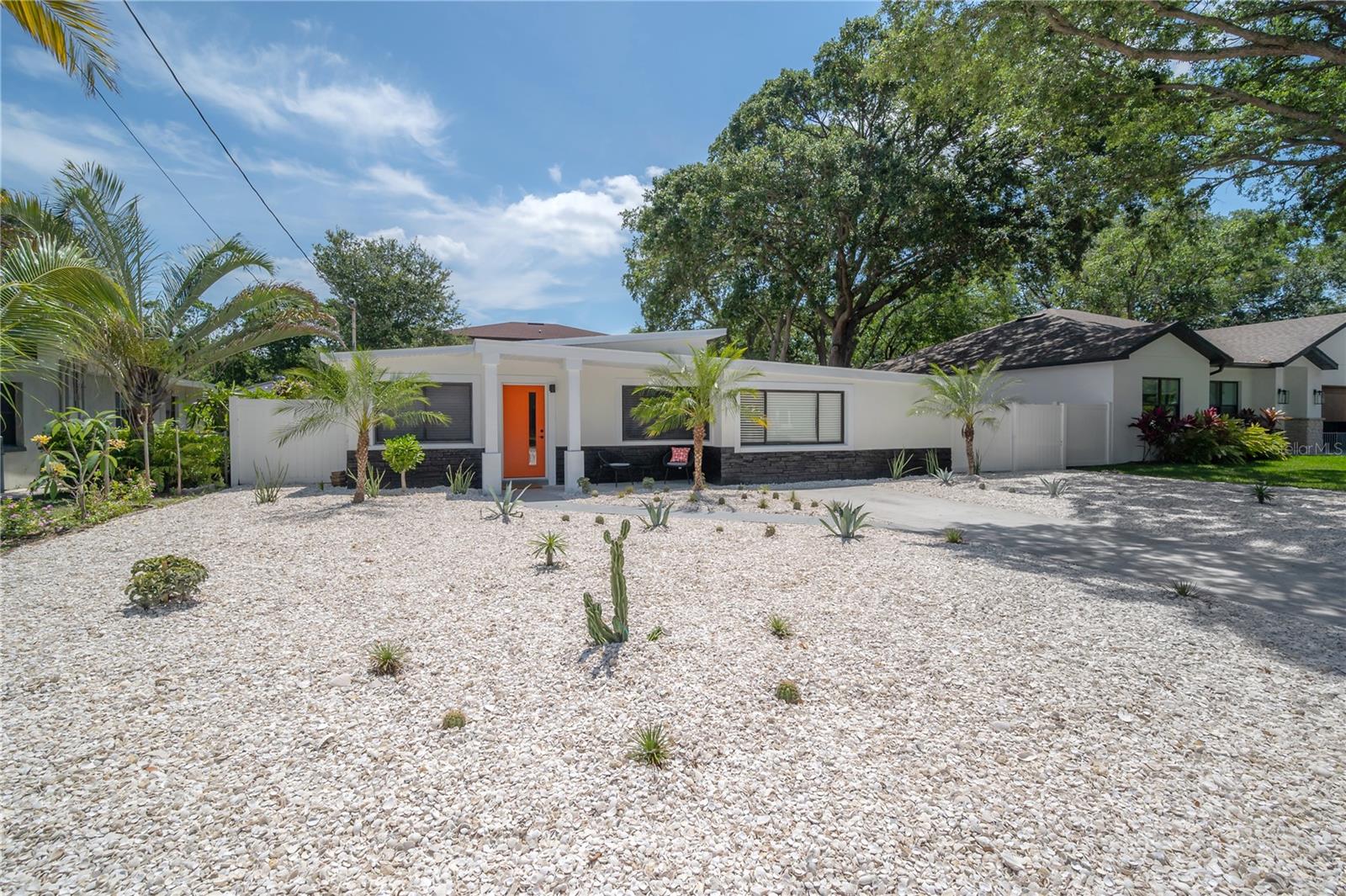 Image 36 of 54 For 4316 Lois Avenue