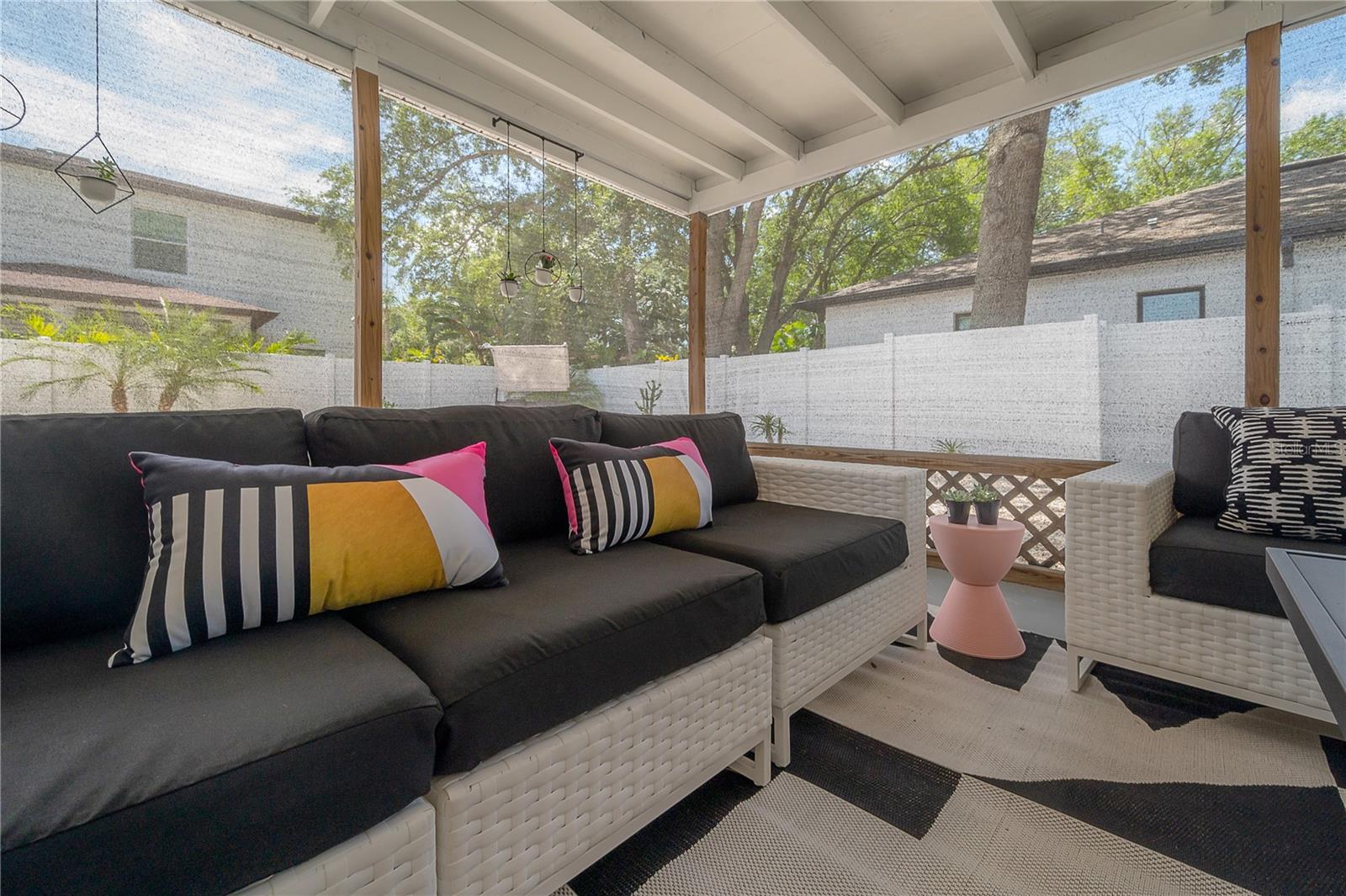 Image 40 of 54 For 4316 Lois Avenue