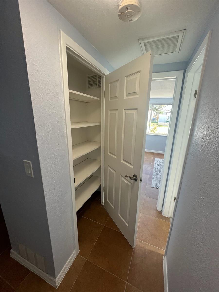 Listing photo id 27 for 3631 Grayton Drive