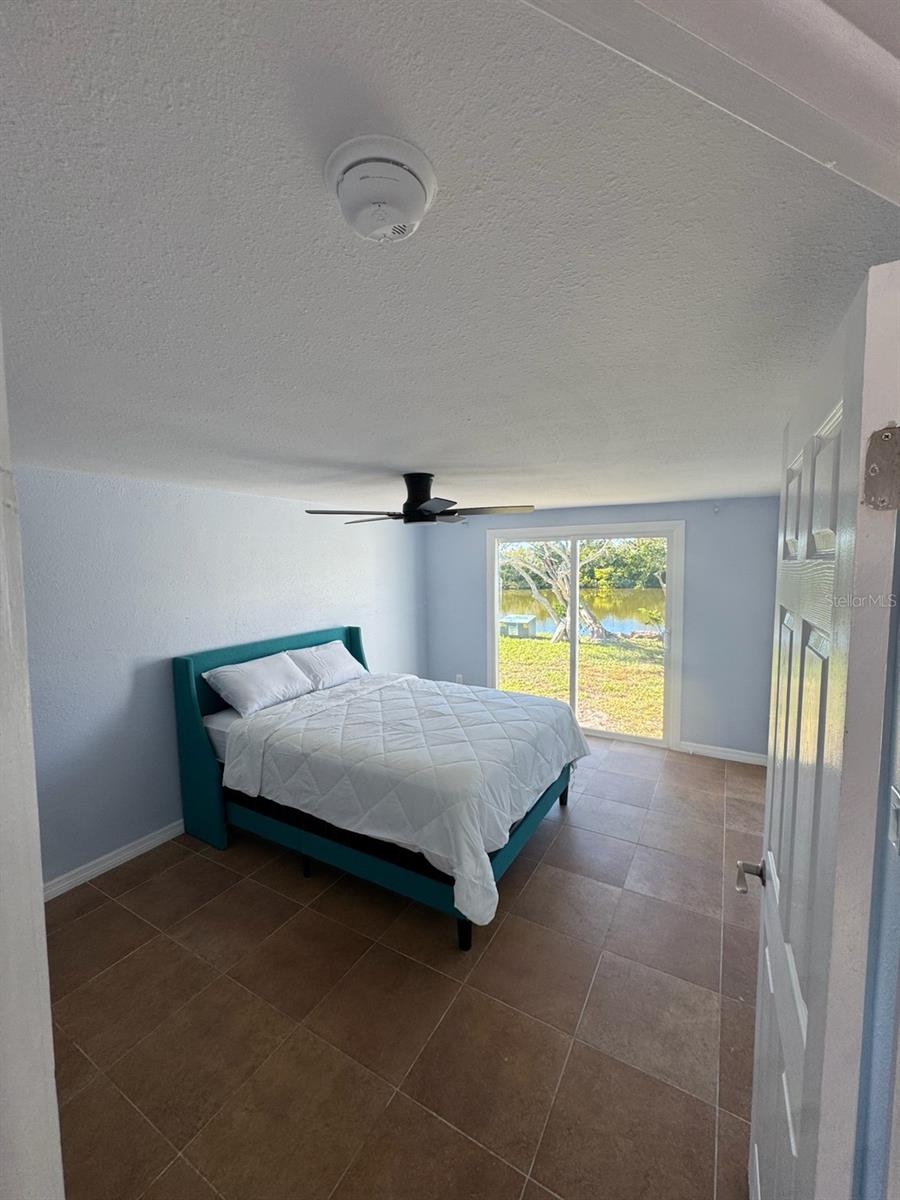 Listing photo id 28 for 3631 Grayton Drive