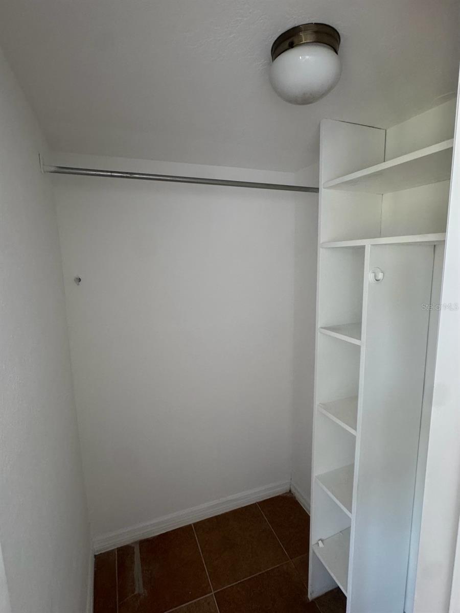 Listing photo id 32 for 3631 Grayton Drive