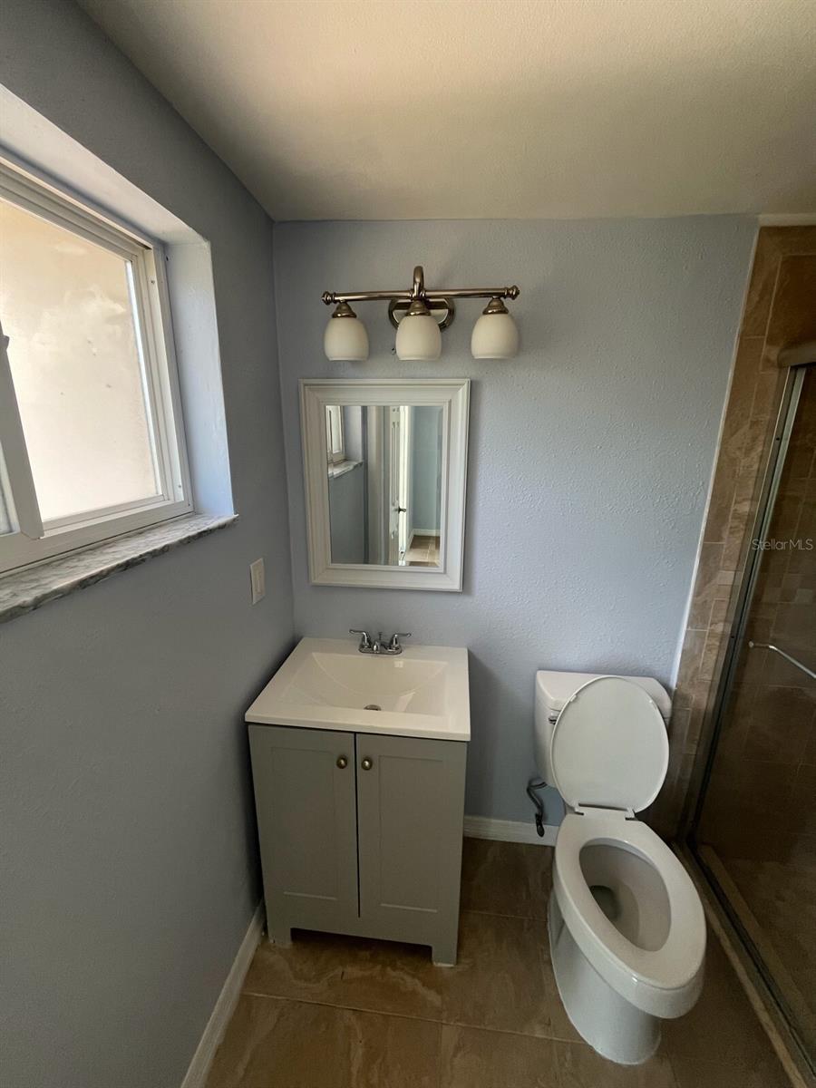 Listing photo id 33 for 3631 Grayton Drive