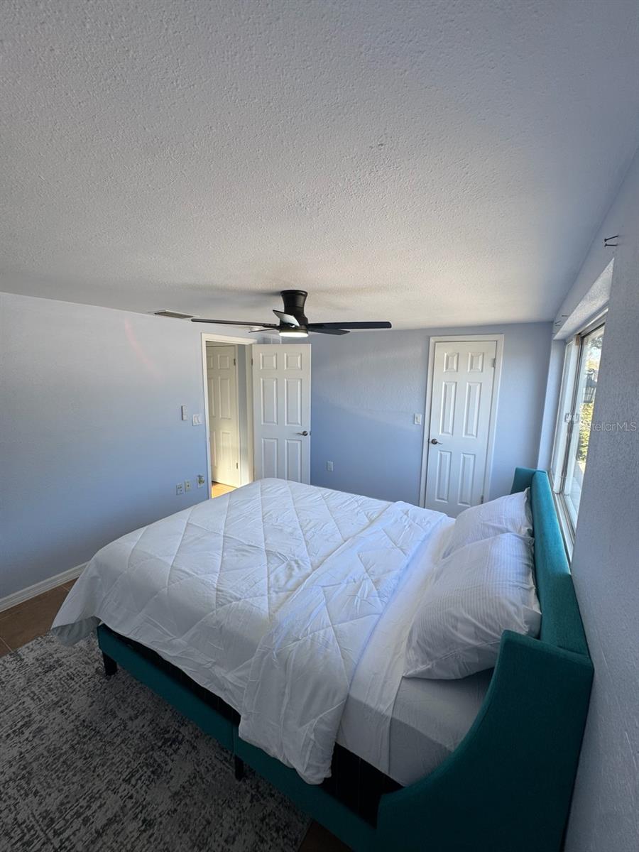 Listing photo id 38 for 3631 Grayton Drive