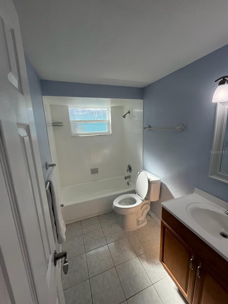 Listing photo id 39 for 3631 Grayton Drive