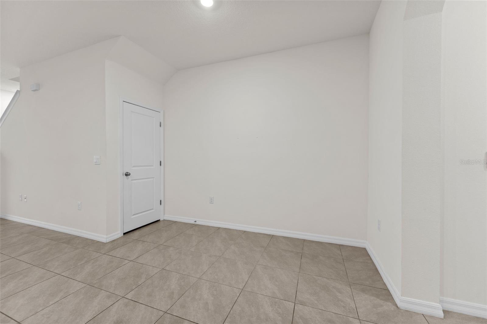 Image 10 of 38 For 2893 Suncoast Plains Drive