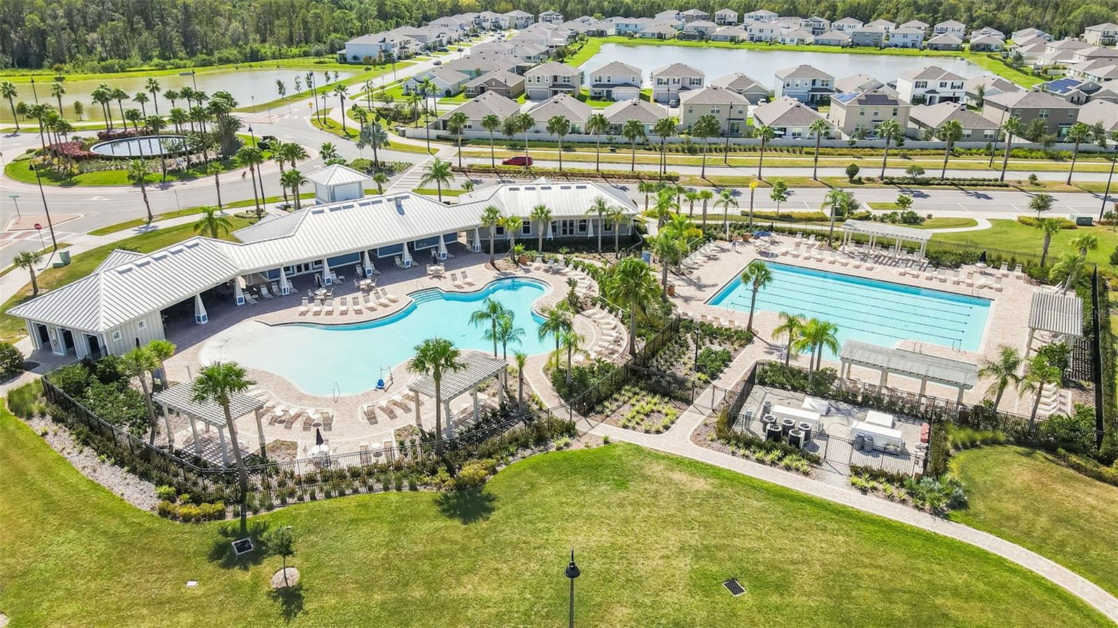 Image 31 of 38 For 2893 Suncoast Plains Drive