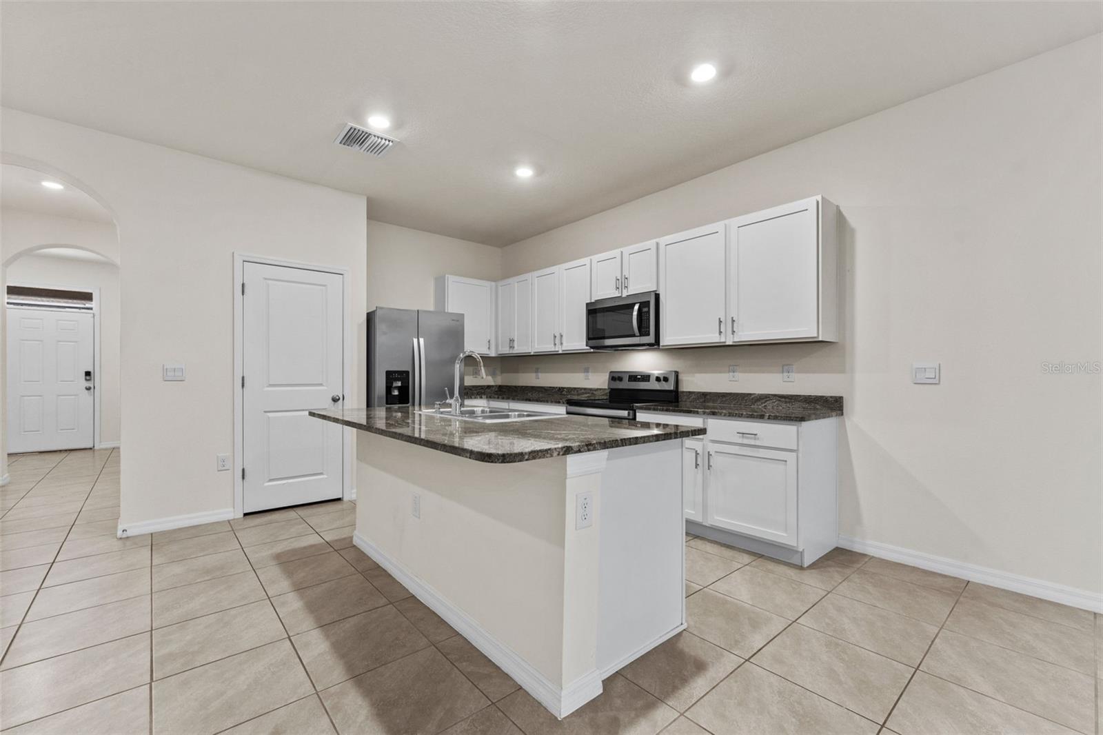 Image 6 of 38 For 2893 Suncoast Plains Drive