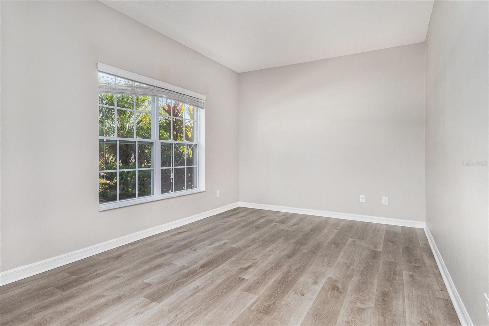 Image 17 of 28 For 4820 Rockvale Drive