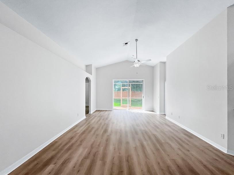 Image 11 of 30 For 3843 Briley Loop