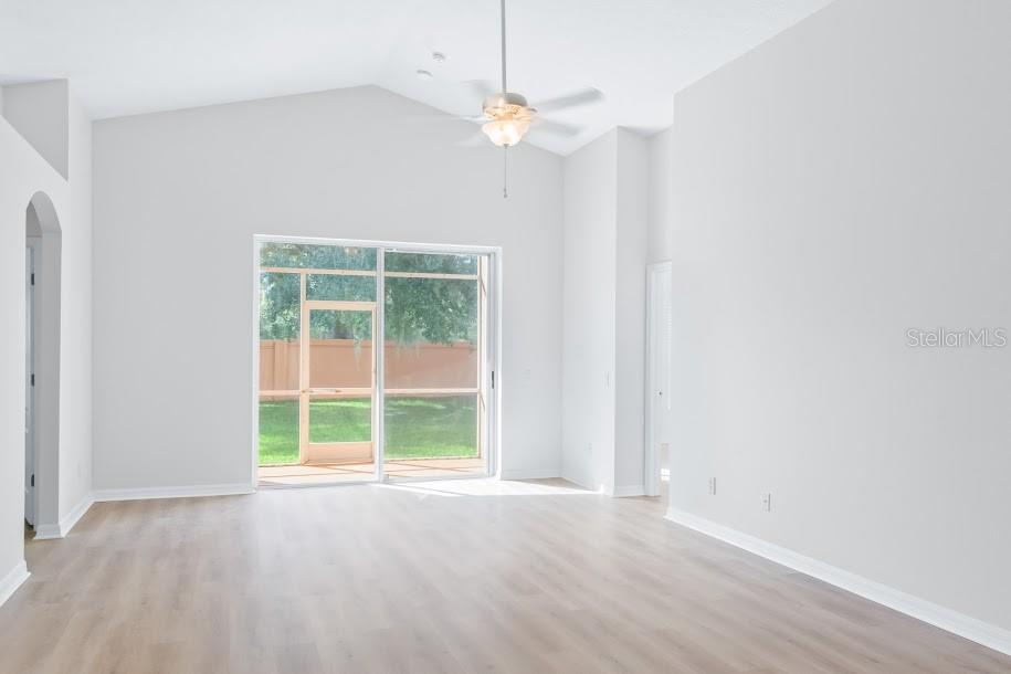 Image 13 of 30 For 3843 Briley Loop