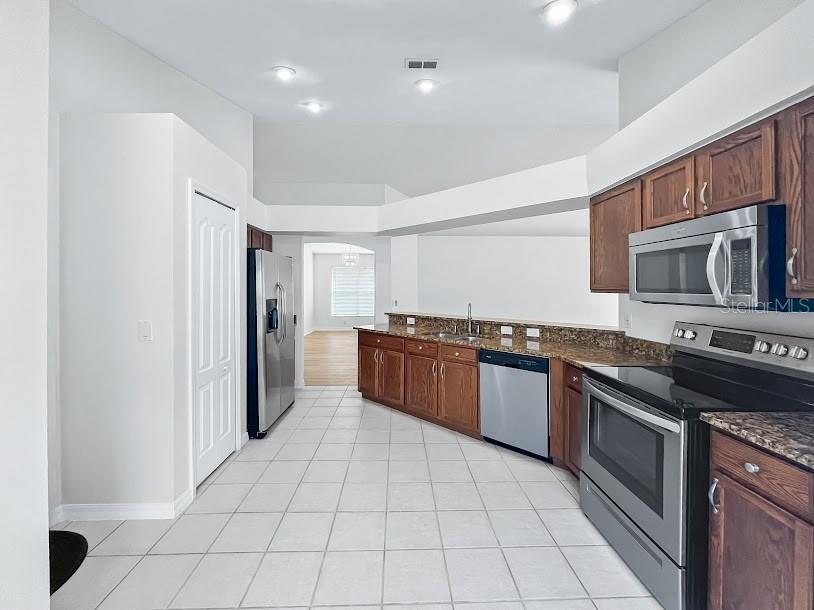 Image 6 of 30 For 3843 Briley Loop