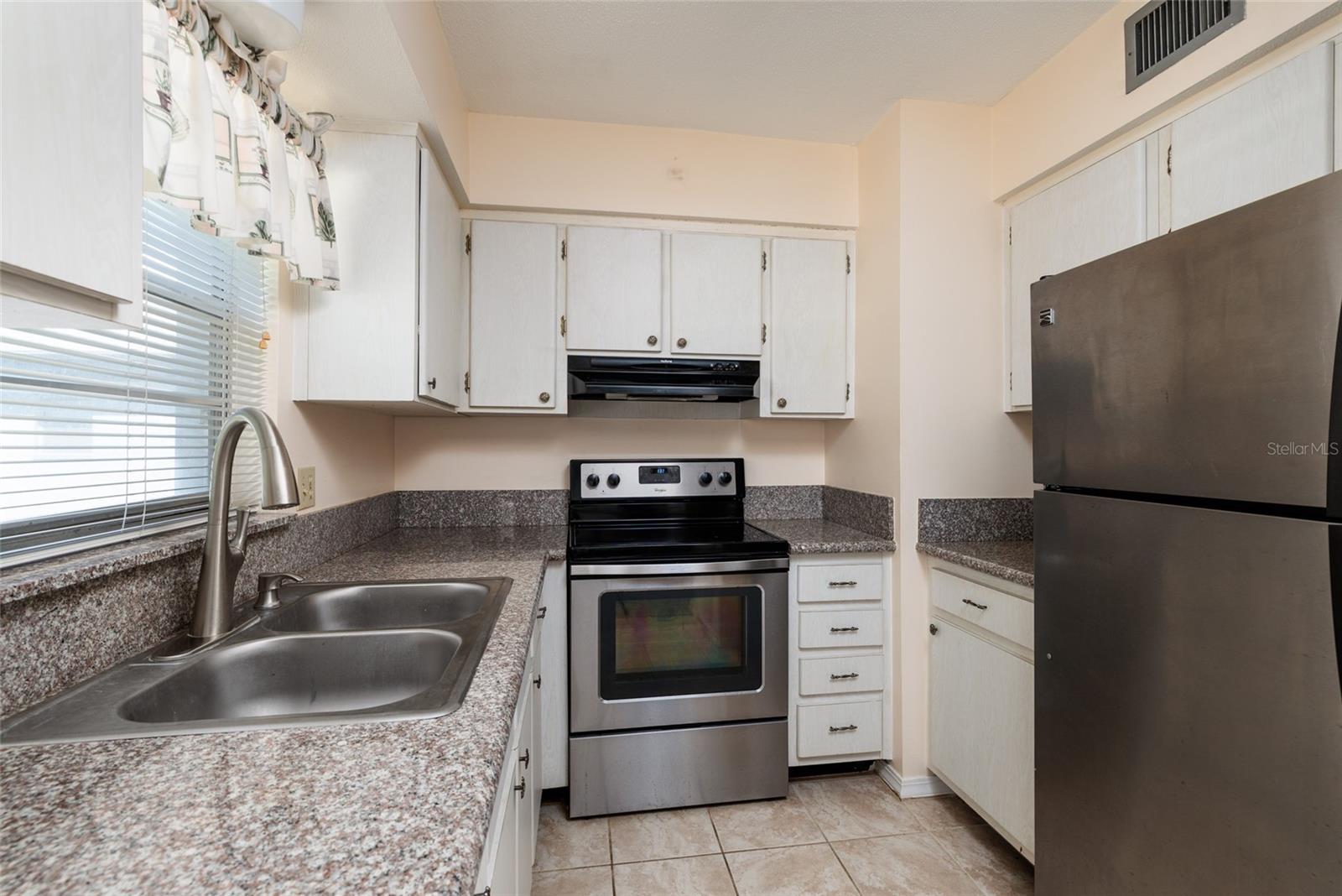 Image 14 of 44 For 6970a Place De La Paix  2b