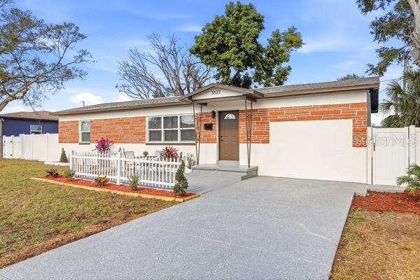 Image 2 of 44 For 3527 28th Avenue S