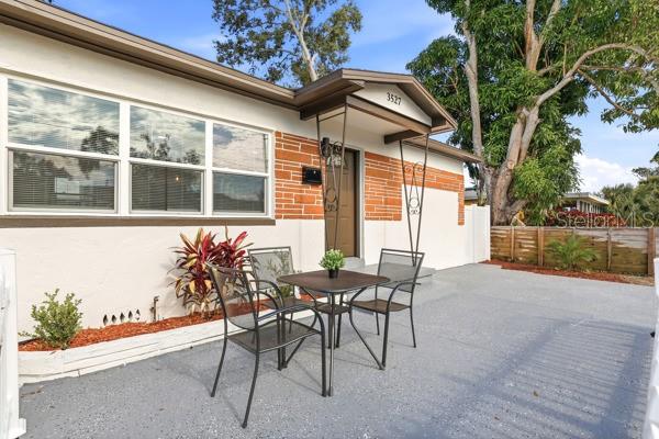 Image 3 of 44 For 3527 28th Avenue S