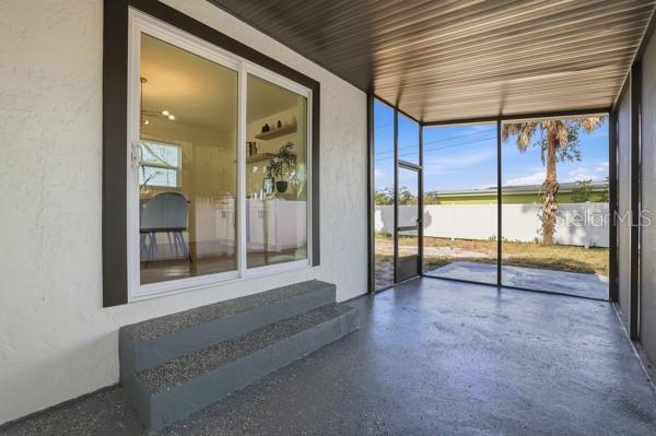 Image 34 of 44 For 3527 28th Avenue S