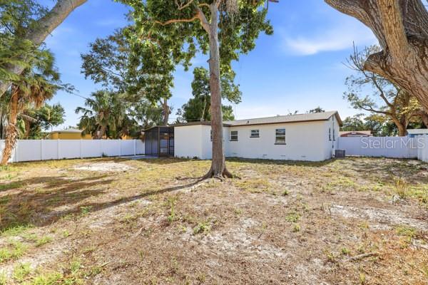 Image 36 of 44 For 3527 28th Avenue S