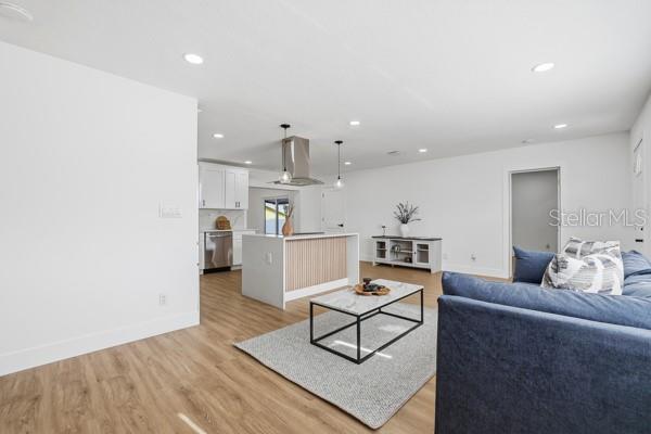 Image 9 of 44 For 3527 28th Avenue S