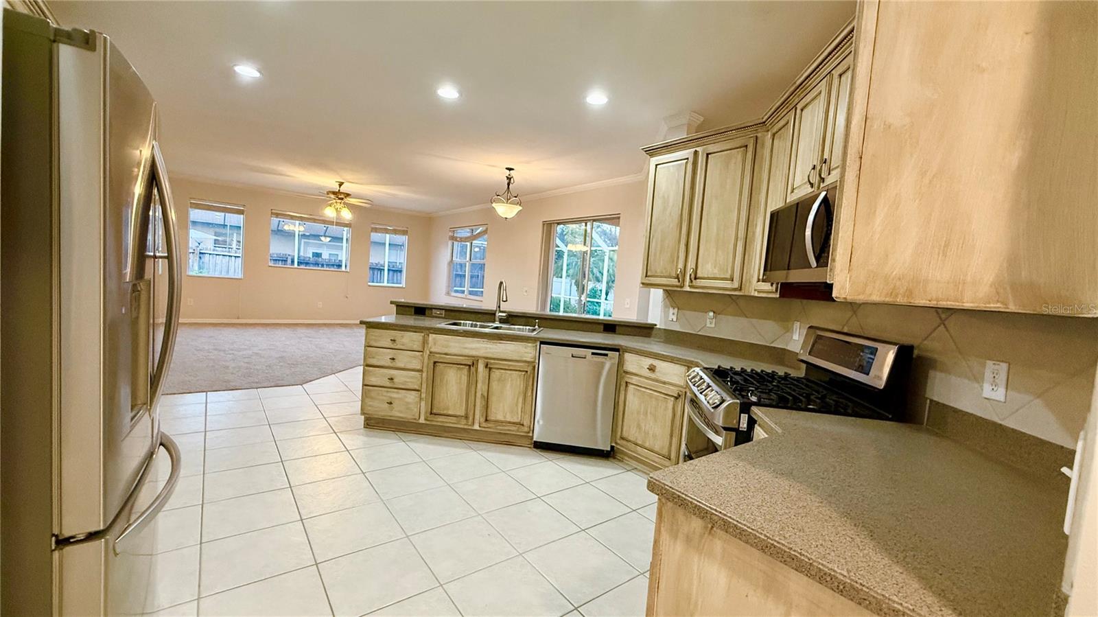 Image 15 of 31 For 2749 Valencia Grove Drive