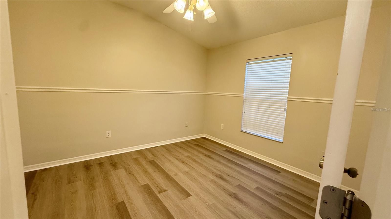 Image 18 of 31 For 2749 Valencia Grove Drive