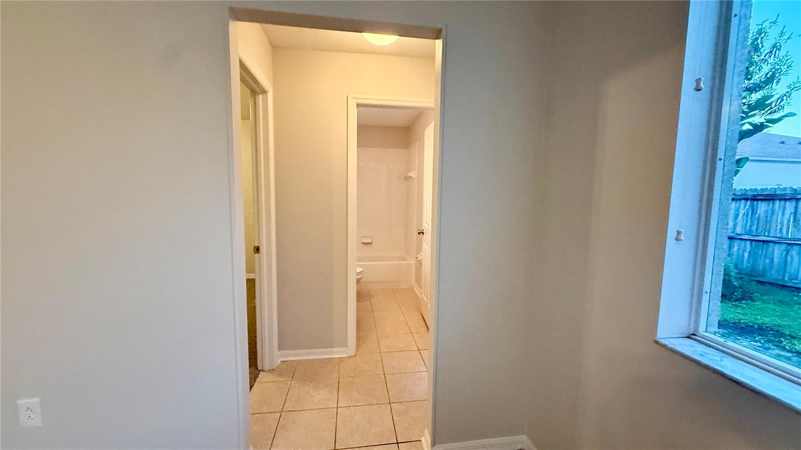 Image 24 of 31 For 2749 Valencia Grove Drive