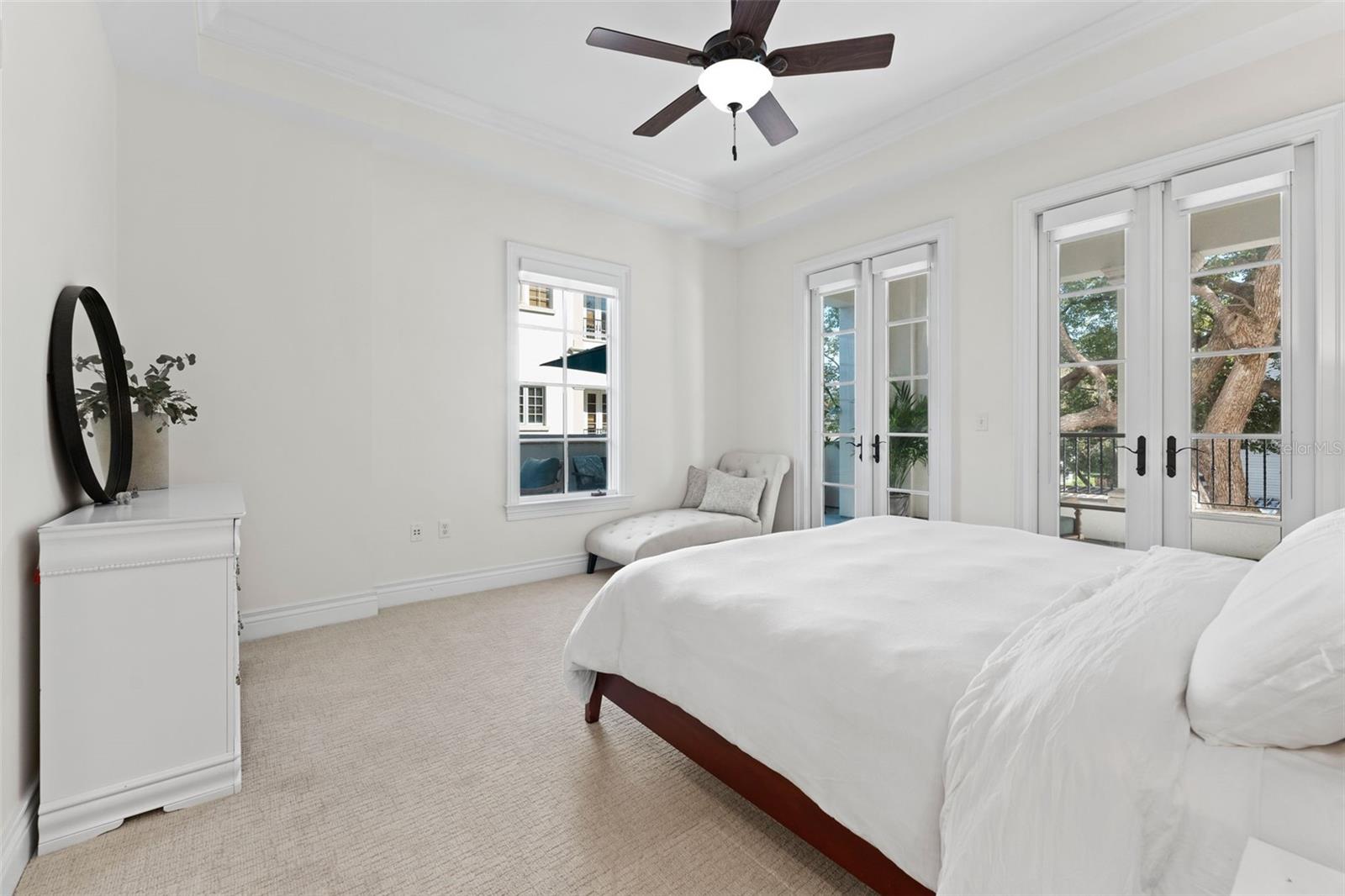 Listing photo id 11 for 610 Rome Avenue 203