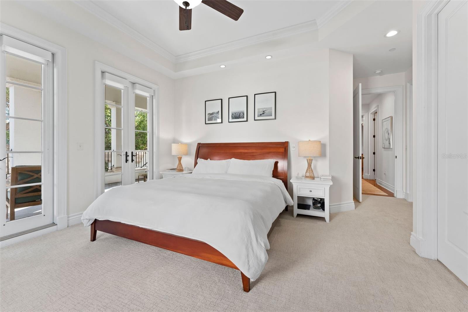 Listing photo id 12 for 610 Rome Avenue 203