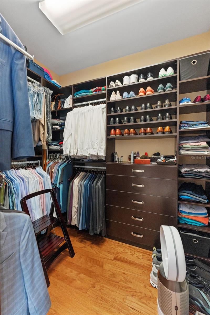 Listing photo id 18 for 610 Rome Avenue 203