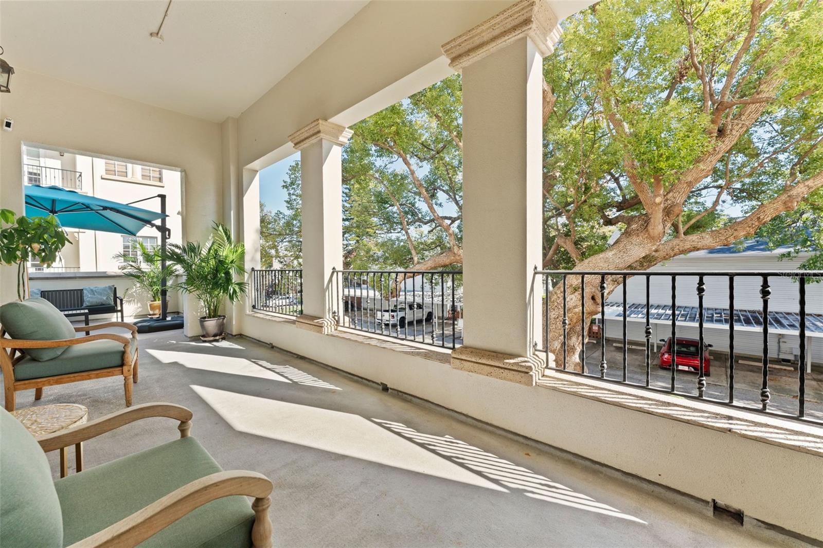 Listing photo id 23 for 610 Rome Avenue 203